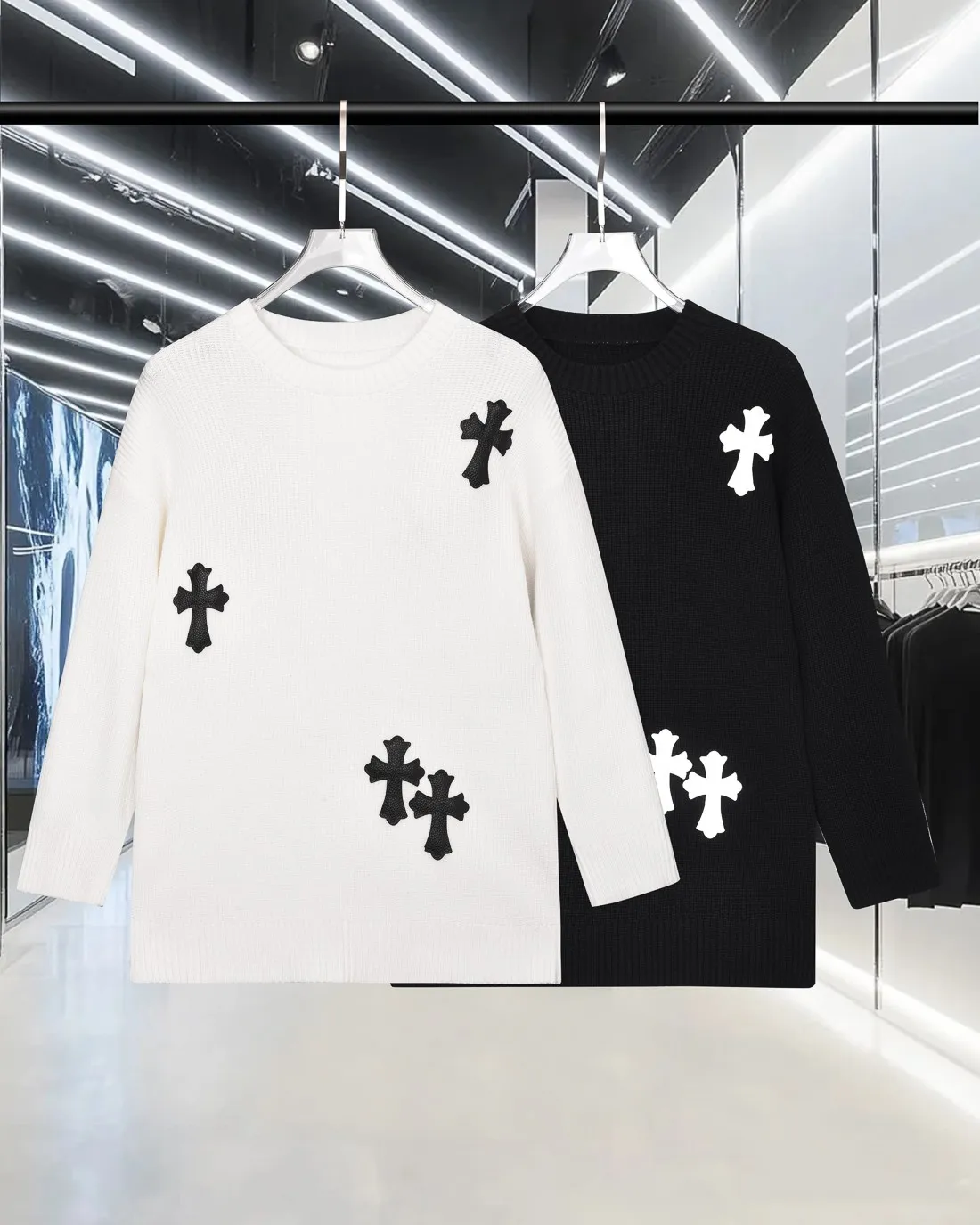 P270 Chrome Hearts/Cro Heart OS Loose Fit 2025fw Autumn and Winter New Style Classic Customized Leather Cross 🪡logo Round Neck Long Sleeve Off Shoulder Sweater Wool Sweater Imported Wool Blended Fabric Exquisitely Upgraded, Inspired by the 1980s Retro Original Fabric Official Same Style Round Neck Long Sleeve Suit Customized Mesh Sweater Thick Knitted Fabric Feels Very Comfortable Latest Brick Cabinet Synchronization for Spring and Summer Fashionable and Individual Super Versatile and Good-looking Style Very Suitable for Men and Women A must-have for everyone, hang tag, collar label, washed wheat, three labels complete. Color: black. white. Size: M-3XL